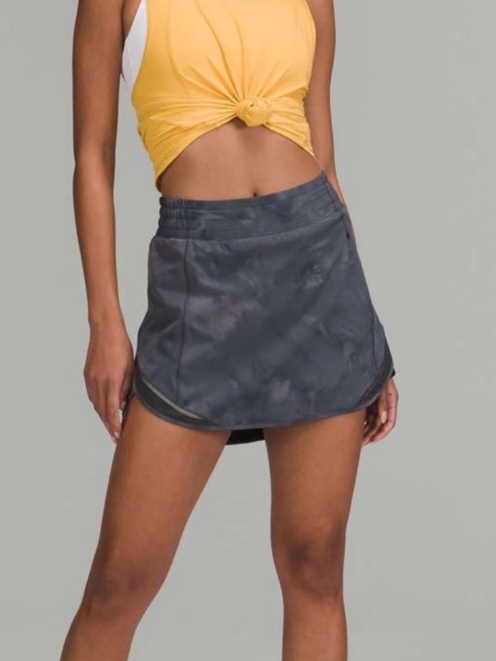 Lululemon Hotty Hot Skirt - size 4